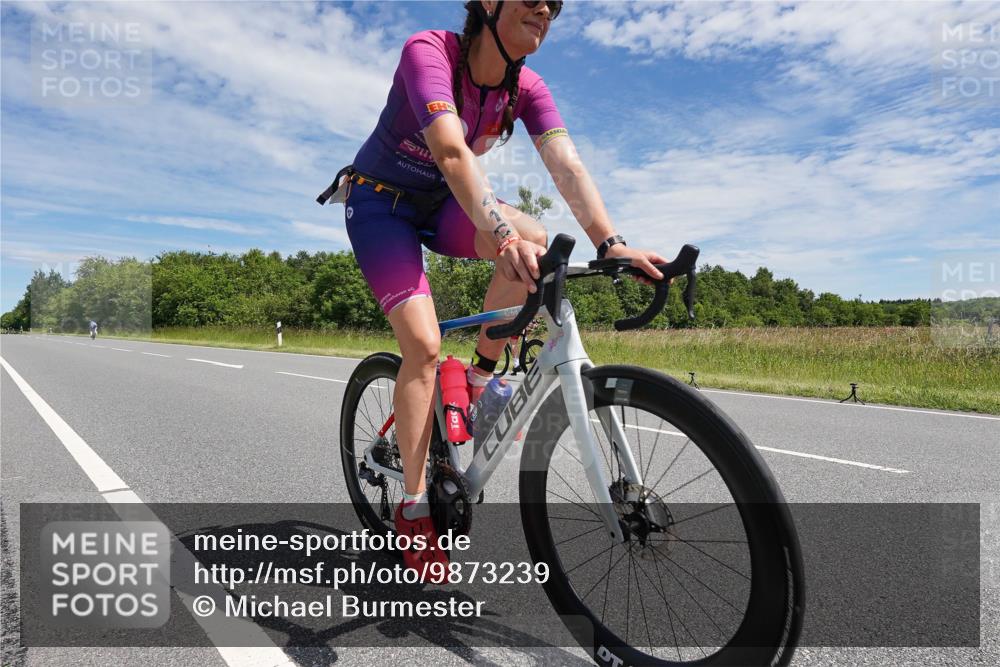 21.06.2026 - Viking Triathlon Michael Burmester http://msf.ph/oto/9873239 21.06.2026 12:38:29 Radfahren 123, 123, 203, 221, 415, 416, 461, 551, 651 meine-sportfotos.de