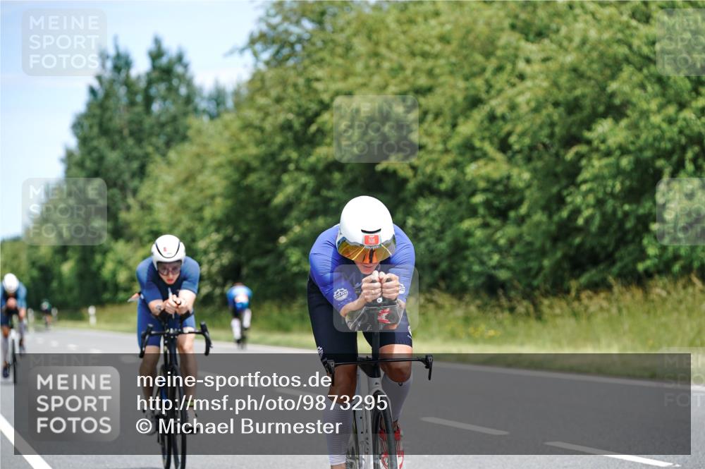 21.06.2026 - Viking Triathlon Michael Burmester http://msf.ph/oto/9873295 21.06.2026 12:48:02 Radfahren 57, 58, 73, 124, 126, 166, 232, 259, 510, 531, 608, 639, 644 meine-sportfotos.de