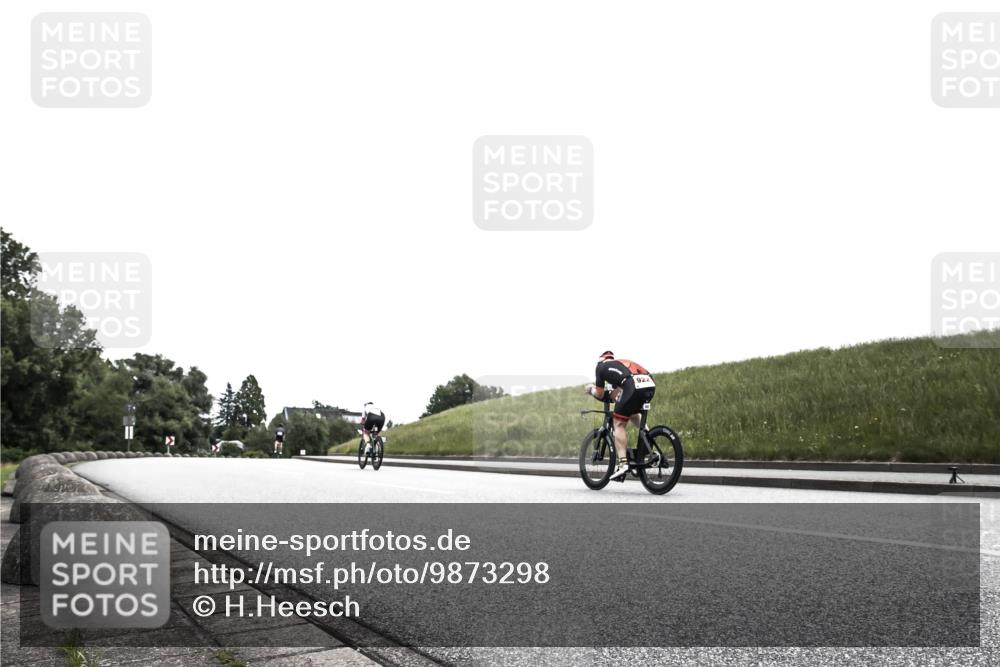 21.06.2026 - 29. Vierlanden-Triathlon H.Heesch http://msf.ph/oto/9873298 21.06.2026 12:28:55 Radfahren 896 meine-sportfotos.de