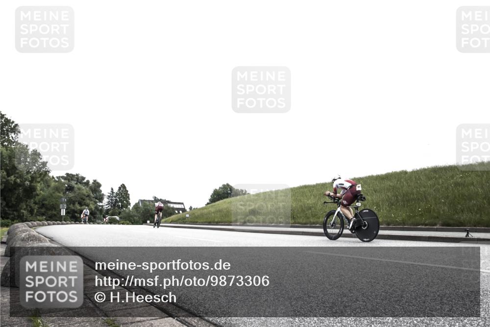 21.06.2026 - 29. Vierlanden-Triathlon H.Heesch http://msf.ph/oto/9873306 21.06.2026 12:29:09 Radfahren 944, 967 meine-sportfotos.de