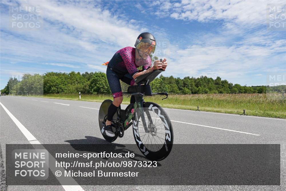 21.06.2026 - Viking Triathlon Michael Burmester http://msf.ph/oto/9873323 21.06.2026 12:39:49 Radfahren 80, 231, 242, 328, 512, 543 meine-sportfotos.de