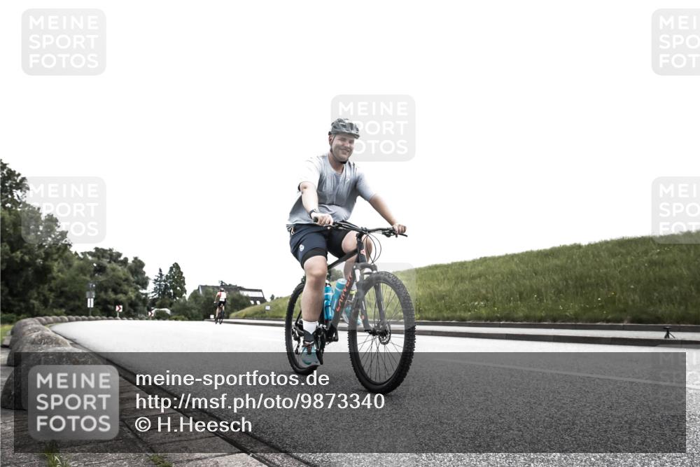 21.06.2026 - 29. Vierlanden-Triathlon H.Heesch http://msf.ph/oto/9873340 21.06.2026 12:29:18 Radfahren 736, 761, 951, 974 meine-sportfotos.de