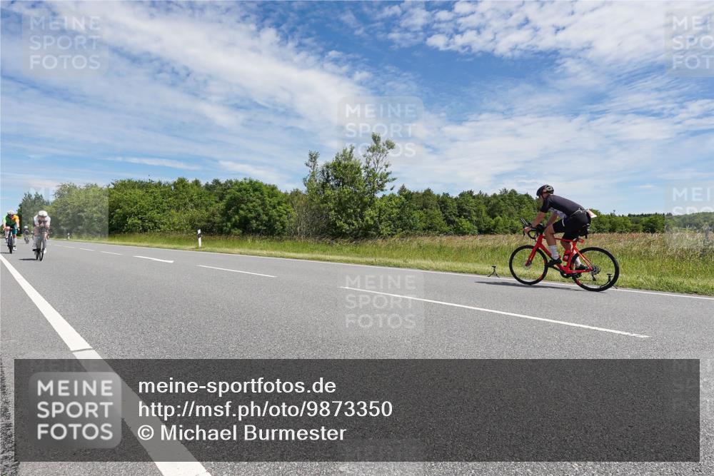 21.06.2026 - Viking Triathlon Michael Burmester http://msf.ph/oto/9873350 21.06.2026 12:40:02 Radfahren 47, 174, 242, 272, 325, 512, 524 meine-sportfotos.de