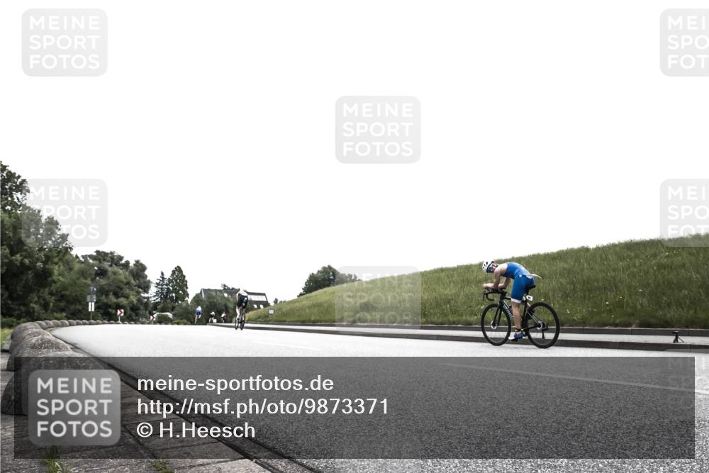 21.06.2026 - 29. Vierlanden-Triathlon H.Heesch http://msf.ph/oto/9873371 21.06.2026 12:29:22 Radfahren 736 meine-sportfotos.de