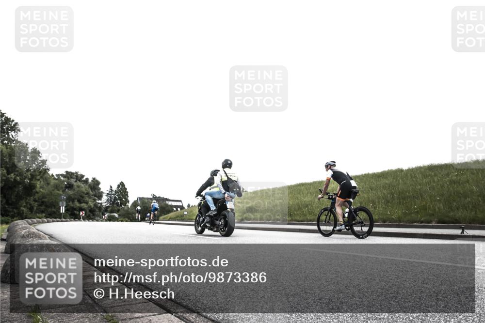 21.06.2026 - 29. Vierlanden-Triathlon H.Heesch http://msf.ph/oto/9873386 21.06.2026 12:29:24 Radfahren  meine-sportfotos.de