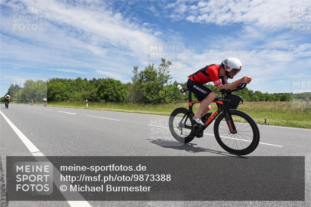 21.06.2026 - Viking Triathlon Michael Burmester http://msf.ph/oto/9873388 21.06.2026 12:40:09 Radfahren 47, 174, 242, 272, 325, 524, 624 meine-sportfotos.de