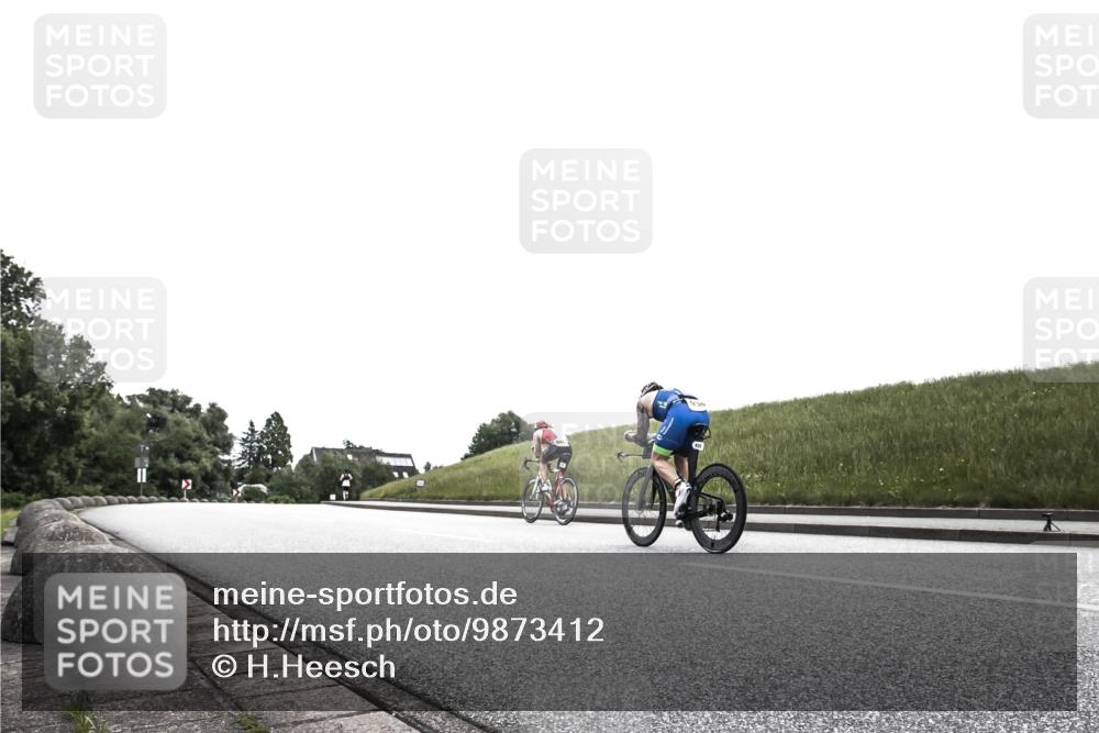 21.06.2026 - 29. Vierlanden-Triathlon H.Heesch http://msf.ph/oto/9873412 21.06.2026 12:29:38 Radfahren 919, 953 meine-sportfotos.de