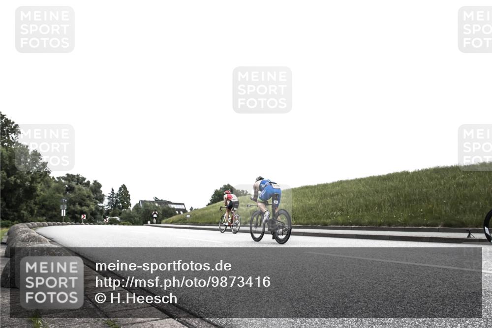 21.06.2026 - 29. Vierlanden-Triathlon H.Heesch http://msf.ph/oto/9873416 21.06.2026 12:29:38 Radfahren 919, 953 meine-sportfotos.de