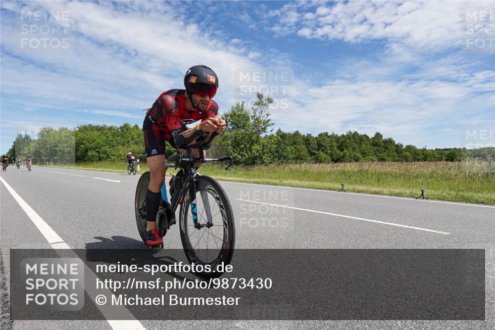 21.06.2026 - Viking Triathlon Michael Burmester http://msf.ph/oto/9873430 21.06.2026 12:40:33 Radfahren 143, 334, 385, 394, 433, 536 meine-sportfotos.de
