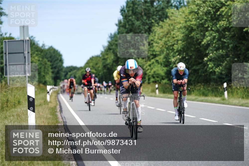 21.06.2026 - Viking Triathlon Michael Burmester http://msf.ph/oto/9873431 21.06.2026 12:48:55 Radfahren 44, 52, 316, 330, 379, 455, 666 meine-sportfotos.de