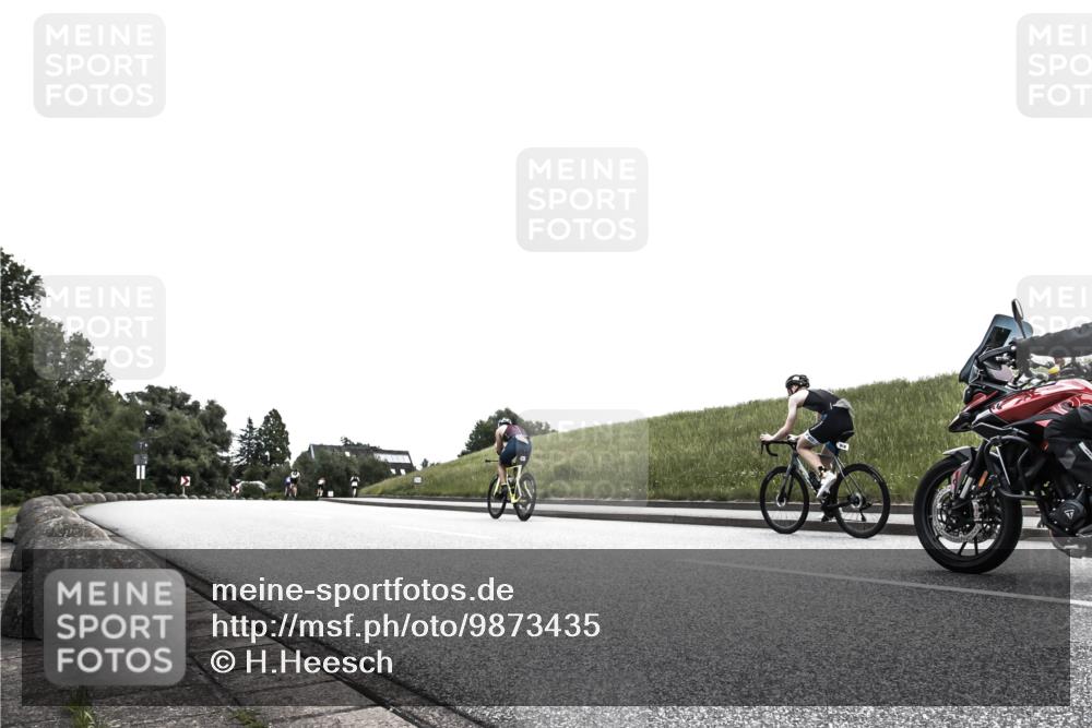 21.06.2026 - 29. Vierlanden-Triathlon H.Heesch http://msf.ph/oto/9873435 21.06.2026 12:29:42 Radfahren  meine-sportfotos.de