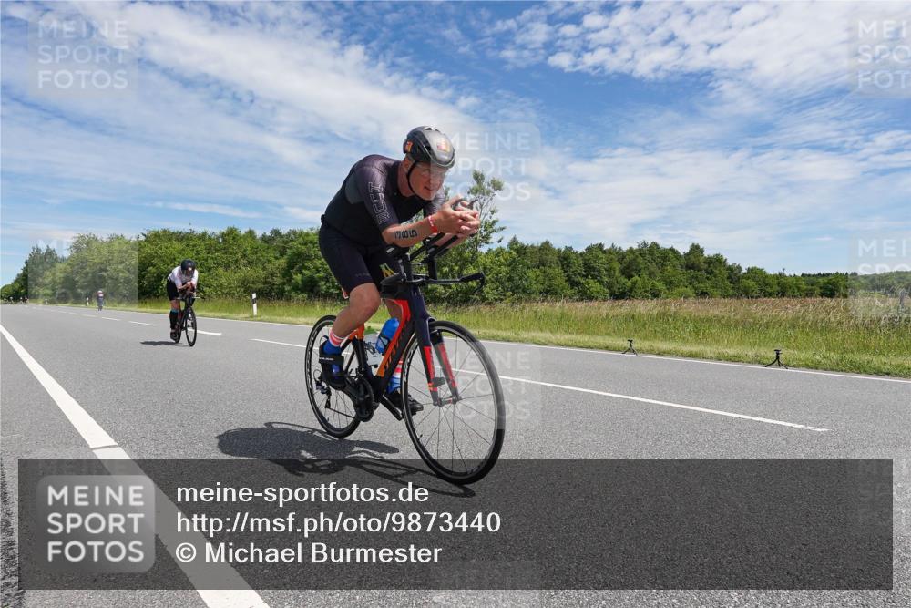 21.06.2026 - Viking Triathlon Michael Burmester http://msf.ph/oto/9873440 21.06.2026 12:40:36 Radfahren 143, 213, 334, 345, 385, 394, 515, 536 meine-sportfotos.de