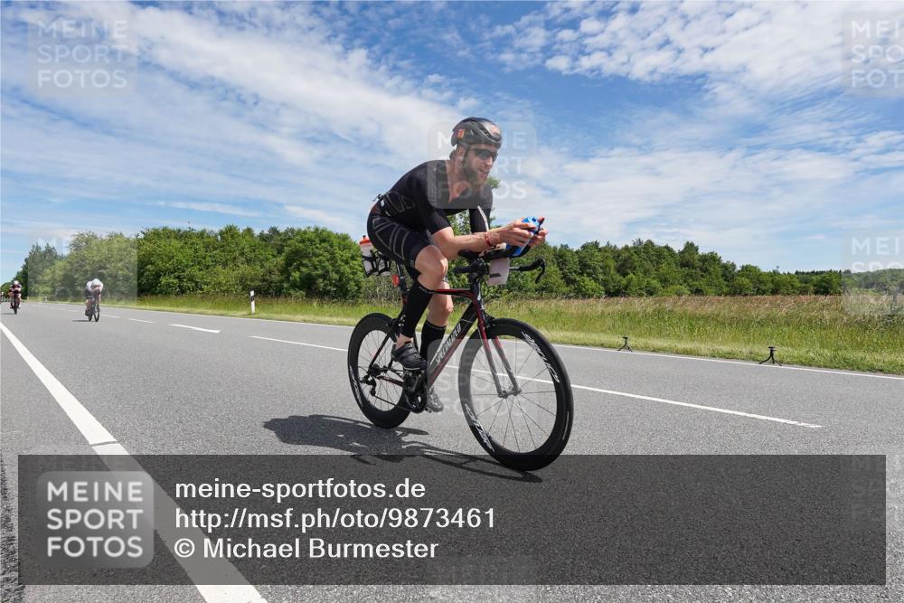 21.06.2026 - Viking Triathlon Michael Burmester http://msf.ph/oto/9873461 21.06.2026 12:40:53 Radfahren 40, 200, 213, 285, 332, 345, 404, 466, 515, 568, 604 meine-sportfotos.de