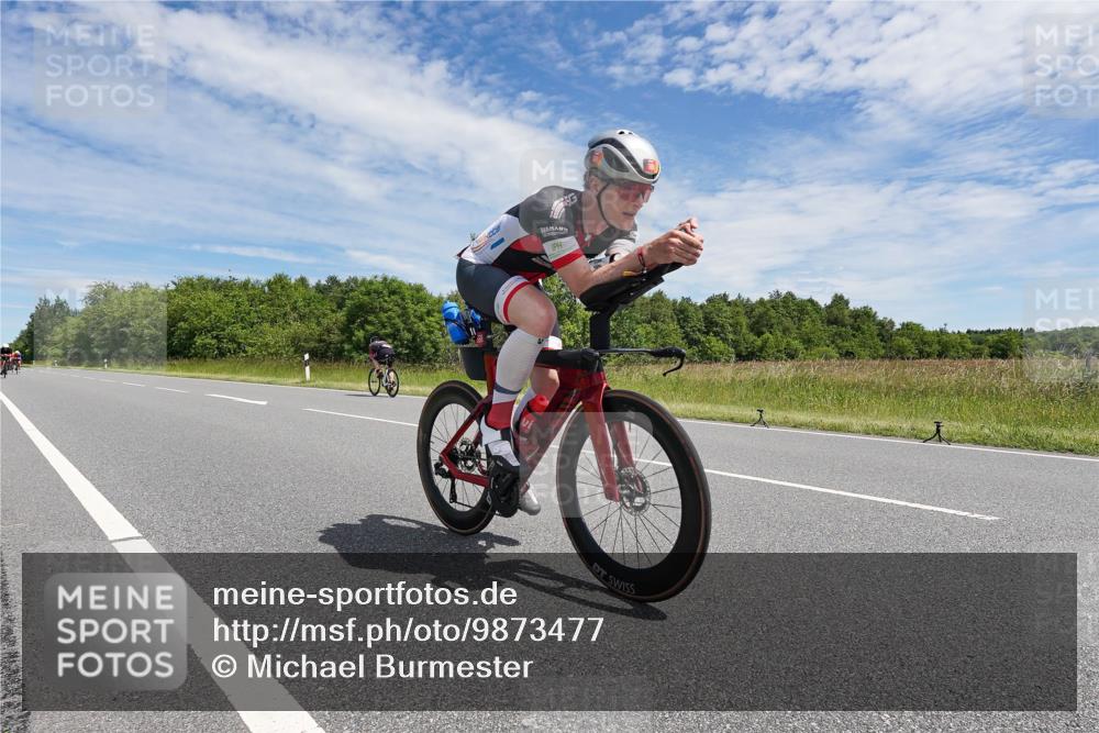 21.06.2026 - Viking Triathlon Michael Burmester http://msf.ph/oto/9873477 21.06.2026 12:40:56 Radfahren 40, 200, 213, 285, 332, 345, 404, 466, 515, 568, 604 meine-sportfotos.de