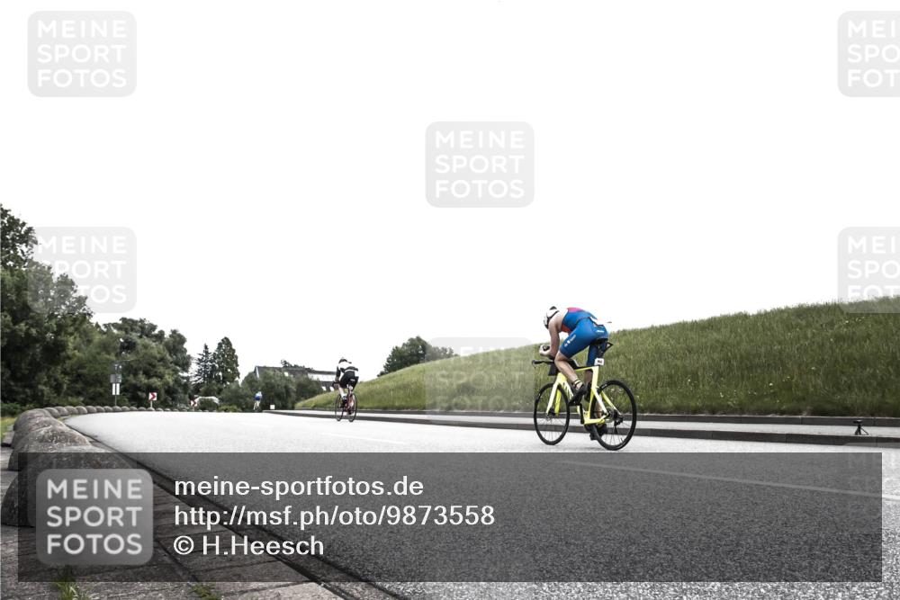 21.06.2026 - 29. Vierlanden-Triathlon H.Heesch http://msf.ph/oto/9873558 21.06.2026 12:30:51 Radfahren 939 meine-sportfotos.de
