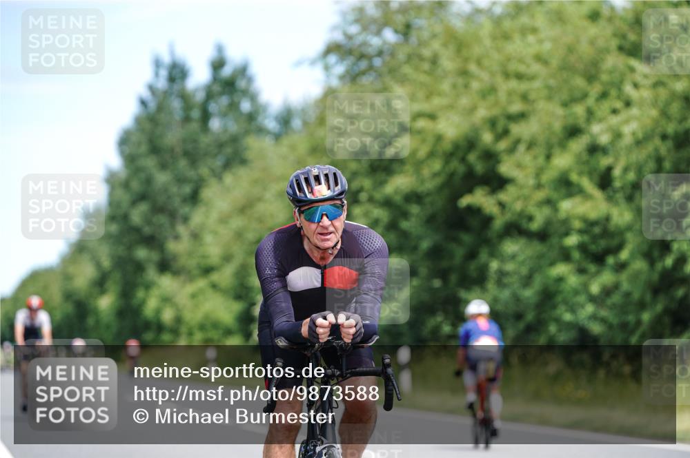 21.06.2026 - Viking Triathlon Michael Burmester http://msf.ph/oto/9873588 21.06.2026 12:50:22 Radfahren 26, 66, 101, 211, 261, 375, 549, 661 meine-sportfotos.de