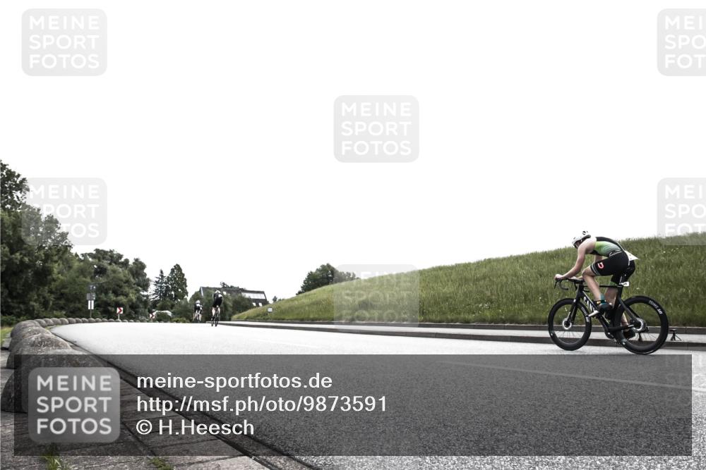 21.06.2026 - 29. Vierlanden-Triathlon H.Heesch http://msf.ph/oto/9873591 21.06.2026 12:31:25 Radfahren 882, 887 meine-sportfotos.de