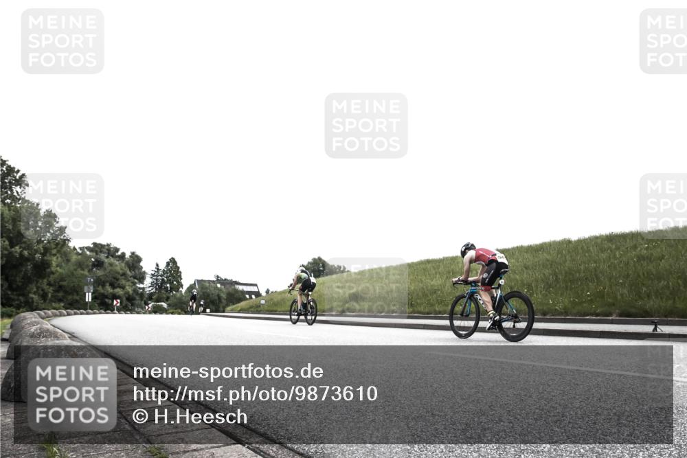 21.06.2026 - 29. Vierlanden-Triathlon H.Heesch http://msf.ph/oto/9873610 21.06.2026 12:31:25 Radfahren 882, 887 meine-sportfotos.de