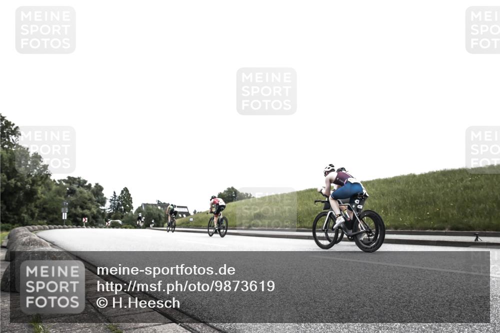 21.06.2026 - 29. Vierlanden-Triathlon H.Heesch http://msf.ph/oto/9873619 21.06.2026 12:31:26 Radfahren 882, 887 meine-sportfotos.de