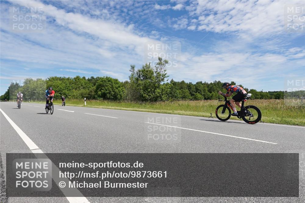 21.06.2026 - Viking Triathlon Michael Burmester http://msf.ph/oto/9873661 21.06.2026 12:42:36 Radfahren 61, 92, 134, 144, 158, 170, 171, 222, 262, 318, 324, 577, 632 meine-sportfotos.de