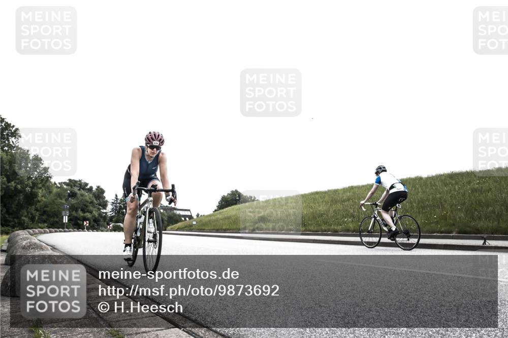 21.06.2026 - 29. Vierlanden-Triathlon H.Heesch http://msf.ph/oto/9873692 21.06.2026 12:32:06 Radfahren 776, 836, 932 meine-sportfotos.de