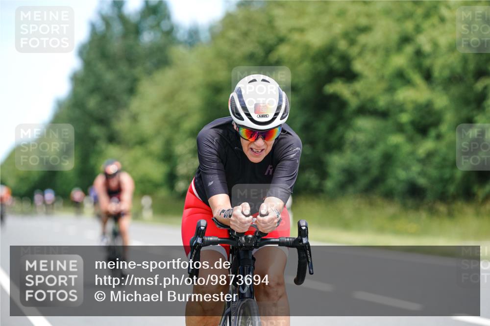 21.06.2026 - Viking Triathlon Michael Burmester http://msf.ph/oto/9873694 21.06.2026 12:50:45 Radfahren 26, 190, 211, 261, 326, 387, 463, 556 meine-sportfotos.de