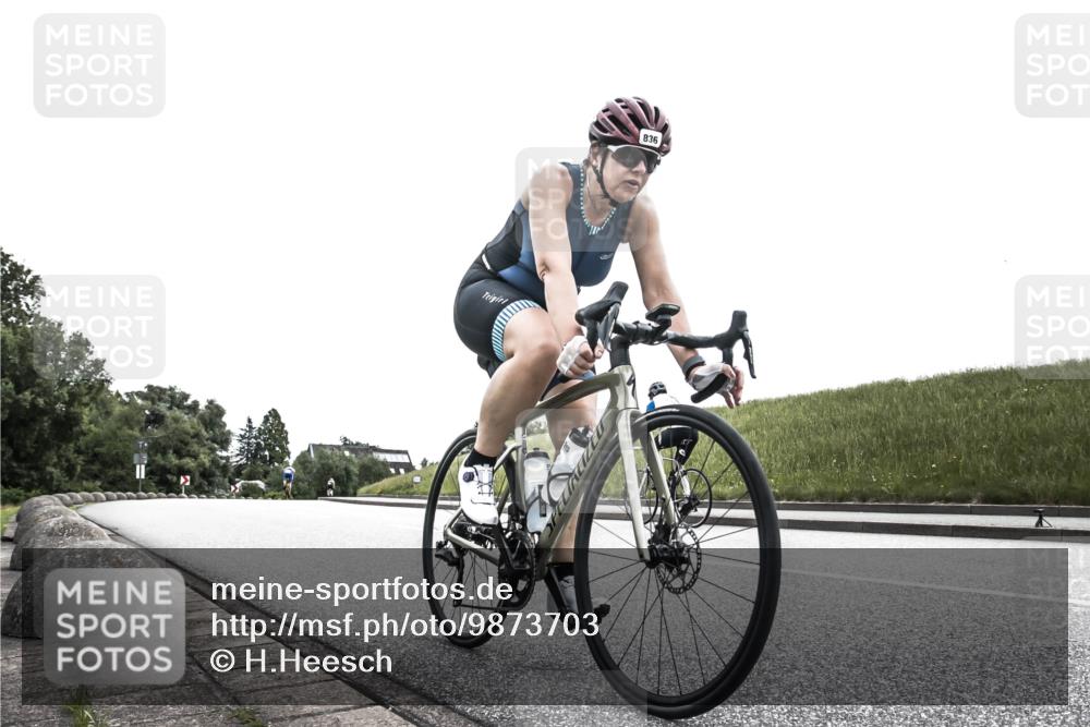 21.06.2026 - 29. Vierlanden-Triathlon H.Heesch http://msf.ph/oto/9873703 21.06.2026 12:32:06 Radfahren 776, 836, 932 meine-sportfotos.de