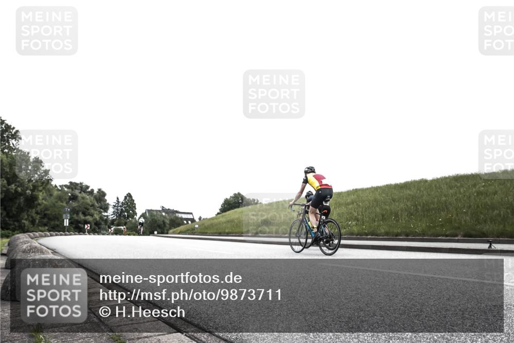 21.06.2026 - 29. Vierlanden-Triathlon H.Heesch http://msf.ph/oto/9873711 21.06.2026 12:32:19 Radfahren 980 meine-sportfotos.de