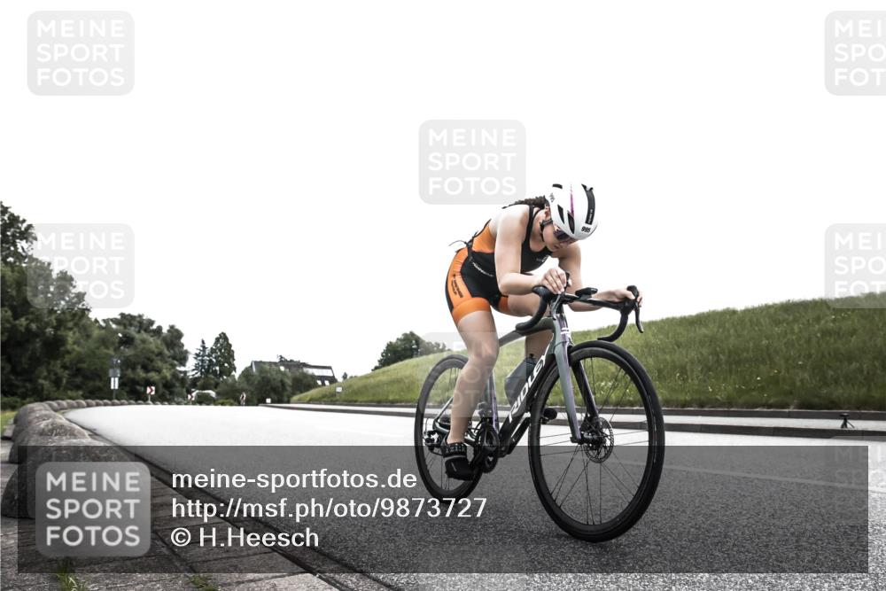 21.06.2026 - 29. Vierlanden-Triathlon H.Heesch http://msf.ph/oto/9873727 21.06.2026 12:32:46 Radfahren 995 meine-sportfotos.de