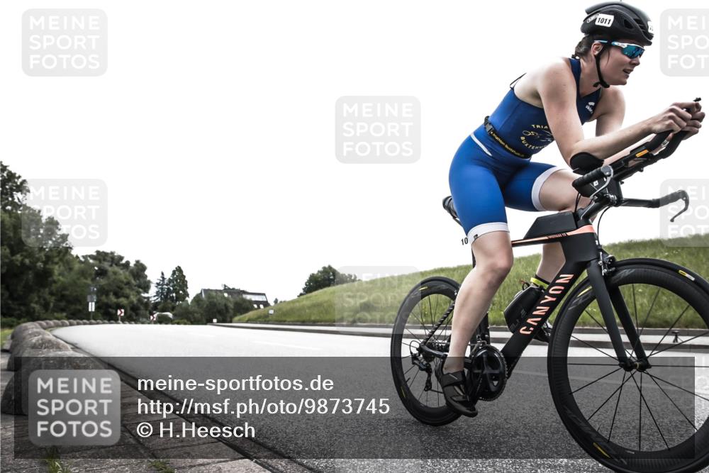 21.06.2026 - 29. Vierlanden-Triathlon H.Heesch http://msf.ph/oto/9873745 21.06.2026 12:33:00 Radfahren 755, 1011, 1014 meine-sportfotos.de