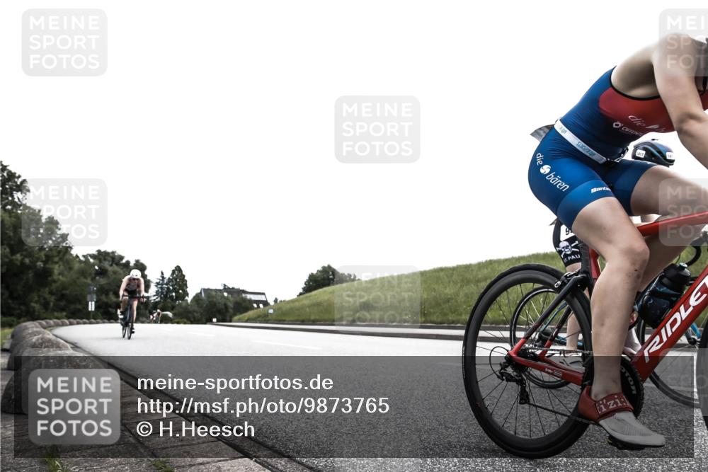 21.06.2026 - 29. Vierlanden-Triathlon H.Heesch http://msf.ph/oto/9873765 21.06.2026 12:33:30 Radfahren 1000, 1003, 1017 meine-sportfotos.de