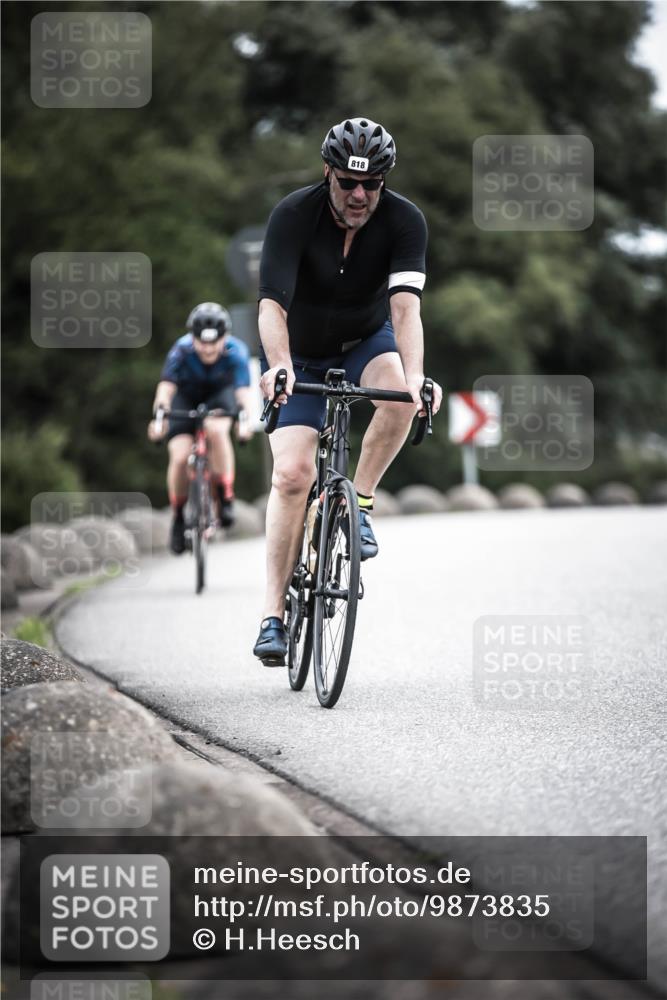 21.06.2026 - 29. Vierlanden-Triathlon H.Heesch http://msf.ph/oto/9873835 21.06.2026 12:15:55 Radfahren 818, 833, 852 meine-sportfotos.de