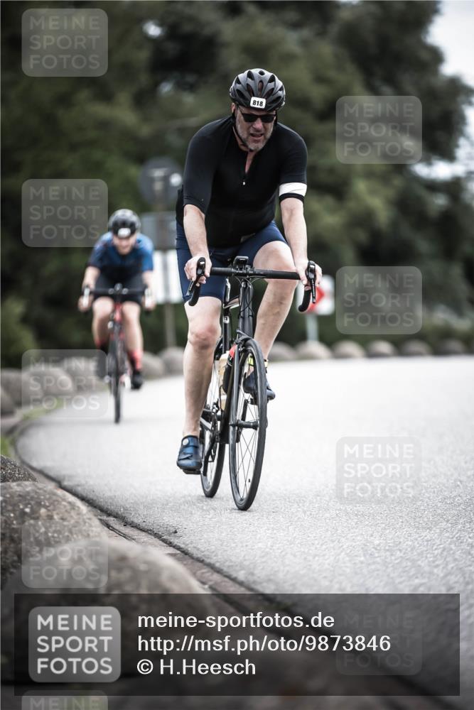 21.06.2026 - 29. Vierlanden-Triathlon H.Heesch http://msf.ph/oto/9873846 21.06.2026 12:15:56 Radfahren 818, 833, 852 meine-sportfotos.de