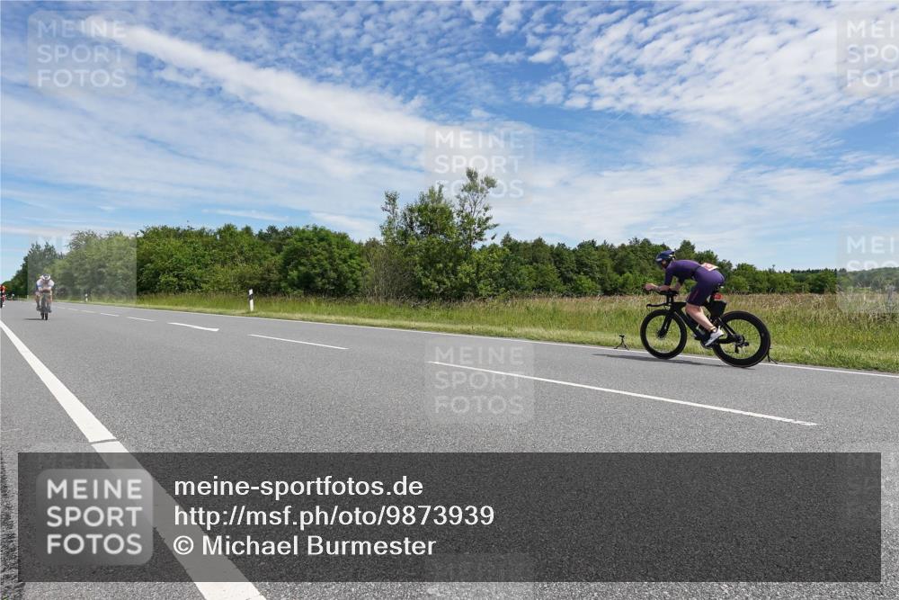 21.06.2026 - Viking Triathlon Michael Burmester http://msf.ph/oto/9873939 21.06.2026 12:44:53 Radfahren 53, 164, 177, 177, 219, 239, 253, 264, 358, 494, 615 meine-sportfotos.de