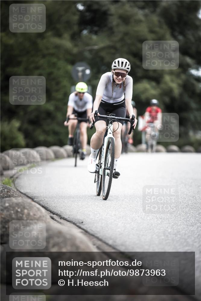 21.06.2026 - 29. Vierlanden-Triathlon H.Heesch http://msf.ph/oto/9873963 21.06.2026 12:16:08 Radfahren 834, 837, 856, 861 meine-sportfotos.de