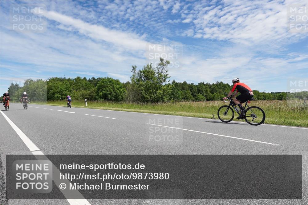 21.06.2026 - Viking Triathlon Michael Burmester http://msf.ph/oto/9873980 21.06.2026 12:45:12 Radfahren 39, 48, 91, 94, 132, 177, 182, 219, 239, 253, 306, 313, 494, 538 meine-sportfotos.de