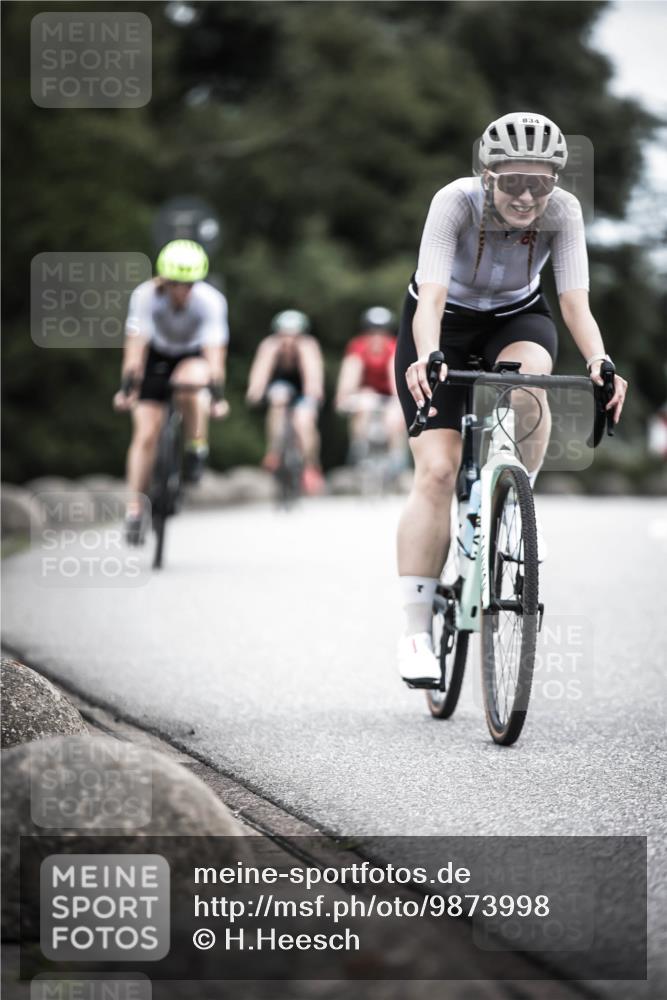 21.06.2026 - 29. Vierlanden-Triathlon H.Heesch http://msf.ph/oto/9873998 21.06.2026 12:16:08 Radfahren 834, 837, 856, 861 meine-sportfotos.de