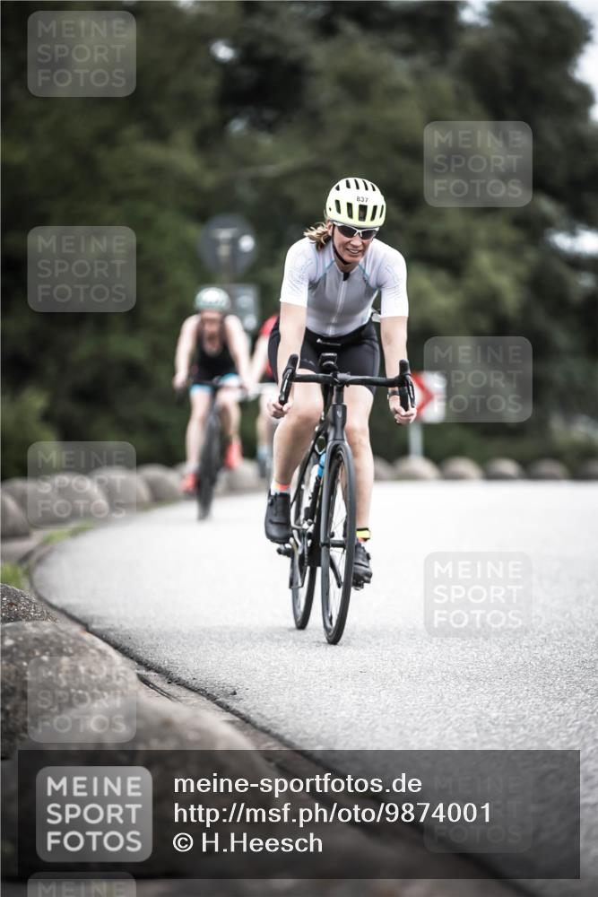21.06.2026 - 29. Vierlanden-Triathlon H.Heesch http://msf.ph/oto/9874001 21.06.2026 12:16:10 Radfahren 834, 837, 856, 861 meine-sportfotos.de