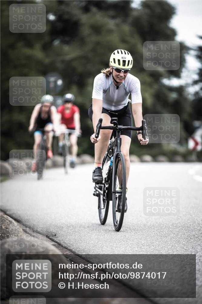 21.06.2026 - 29. Vierlanden-Triathlon H.Heesch http://msf.ph/oto/9874017 21.06.2026 12:16:10 Radfahren 834, 837, 856, 861 meine-sportfotos.de