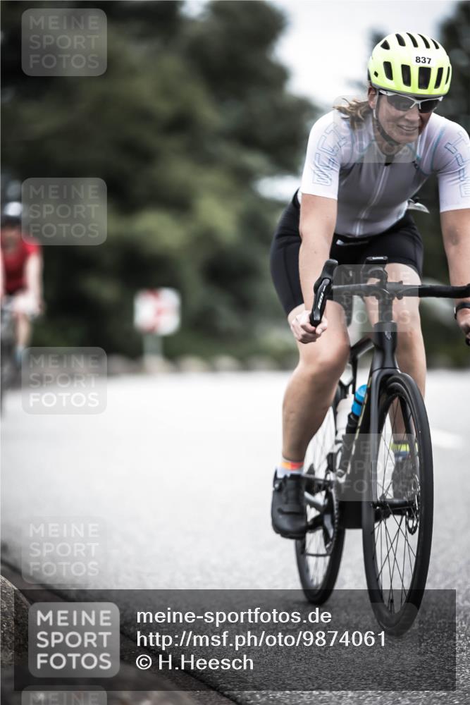 21.06.2026 - 29. Vierlanden-Triathlon H.Heesch http://msf.ph/oto/9874061 21.06.2026 12:16:10 Radfahren 834, 837, 856, 861 meine-sportfotos.de