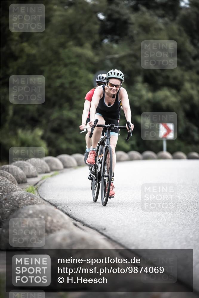 21.06.2026 - 29. Vierlanden-Triathlon H.Heesch http://msf.ph/oto/9874069 21.06.2026 12:16:11 Radfahren 834, 837, 856, 861 meine-sportfotos.de