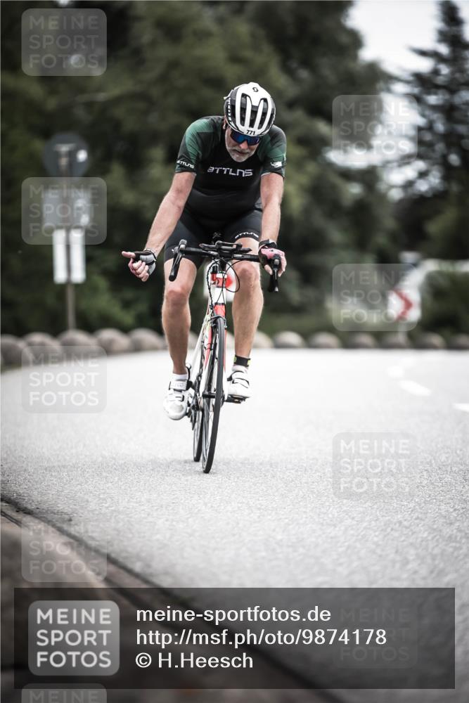 21.06.2026 - 29. Vierlanden-Triathlon H.Heesch http://msf.ph/oto/9874178 21.06.2026 12:16:22 Radfahren 771, 820 meine-sportfotos.de
