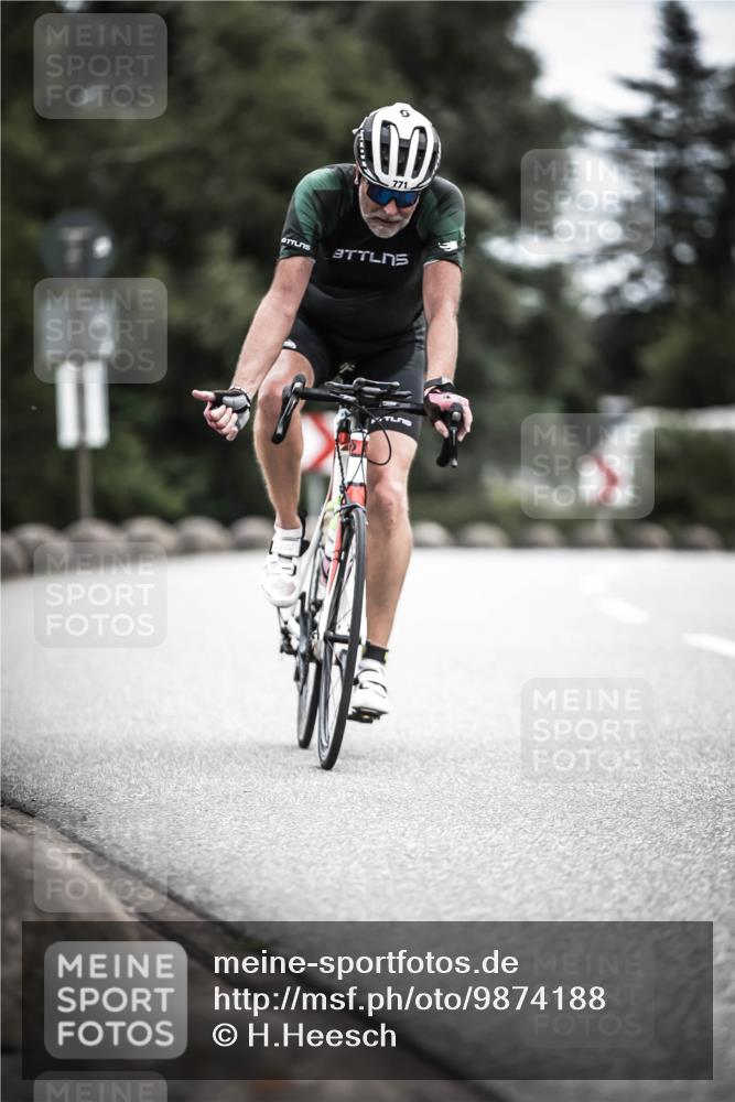 21.06.2026 - 29. Vierlanden-Triathlon H.Heesch http://msf.ph/oto/9874188 21.06.2026 12:16:22 Radfahren 771, 820 meine-sportfotos.de