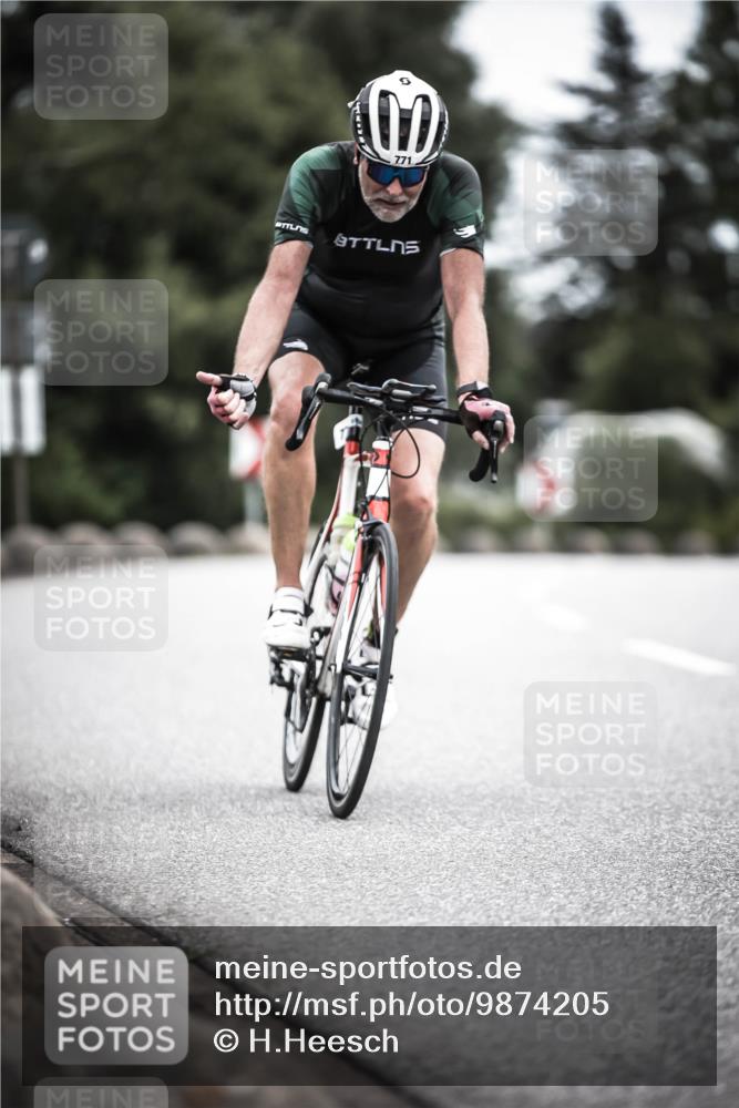 21.06.2026 - 29. Vierlanden-Triathlon H.Heesch http://msf.ph/oto/9874205 21.06.2026 12:16:22 Radfahren 771, 820 meine-sportfotos.de