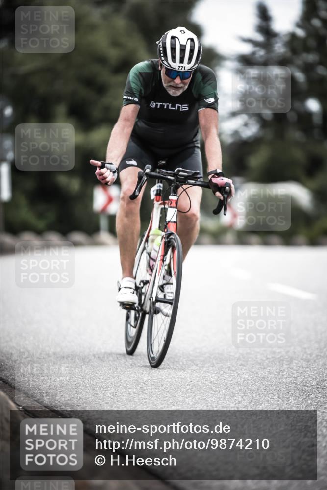 21.06.2026 - 29. Vierlanden-Triathlon H.Heesch http://msf.ph/oto/9874210 21.06.2026 12:16:22 Radfahren 771, 820 meine-sportfotos.de