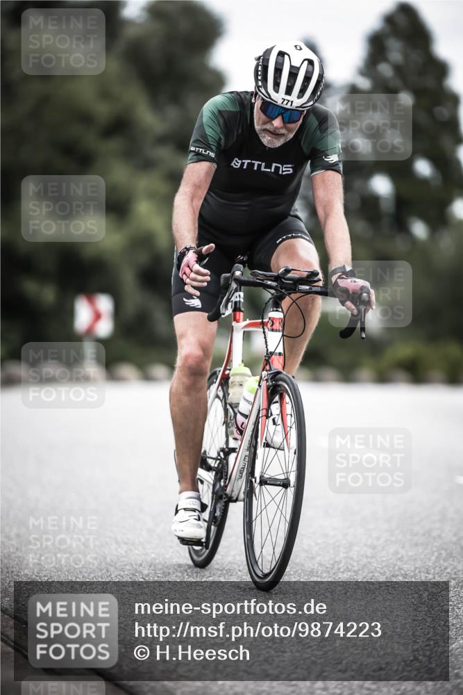 21.06.2026 - 29. Vierlanden-Triathlon H.Heesch http://msf.ph/oto/9874223 21.06.2026 12:16:22 Radfahren 771, 820 meine-sportfotos.de