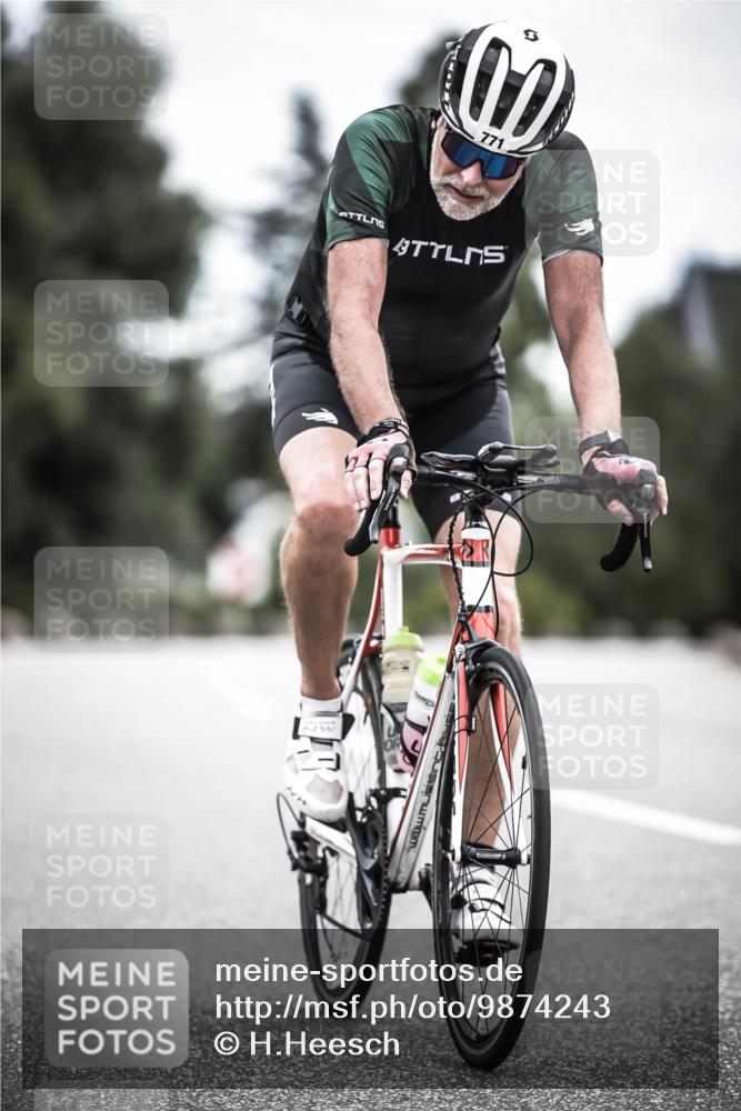 21.06.2026 - 29. Vierlanden-Triathlon H.Heesch http://msf.ph/oto/9874243 21.06.2026 12:16:22 Radfahren 771, 820 meine-sportfotos.de