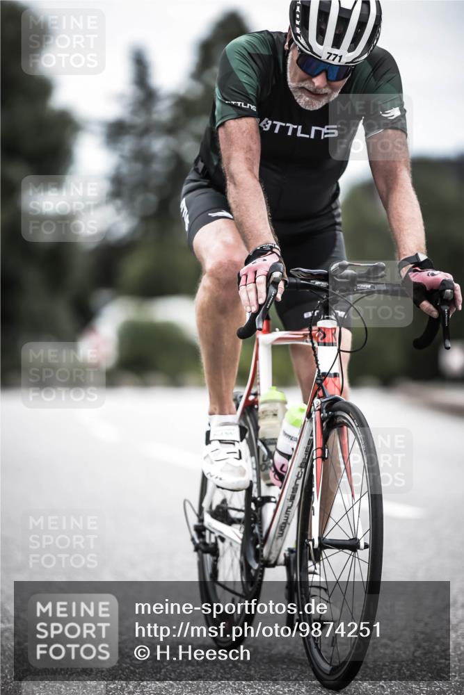 21.06.2026 - 29. Vierlanden-Triathlon H.Heesch http://msf.ph/oto/9874251 21.06.2026 12:16:22 Radfahren 771, 820 meine-sportfotos.de