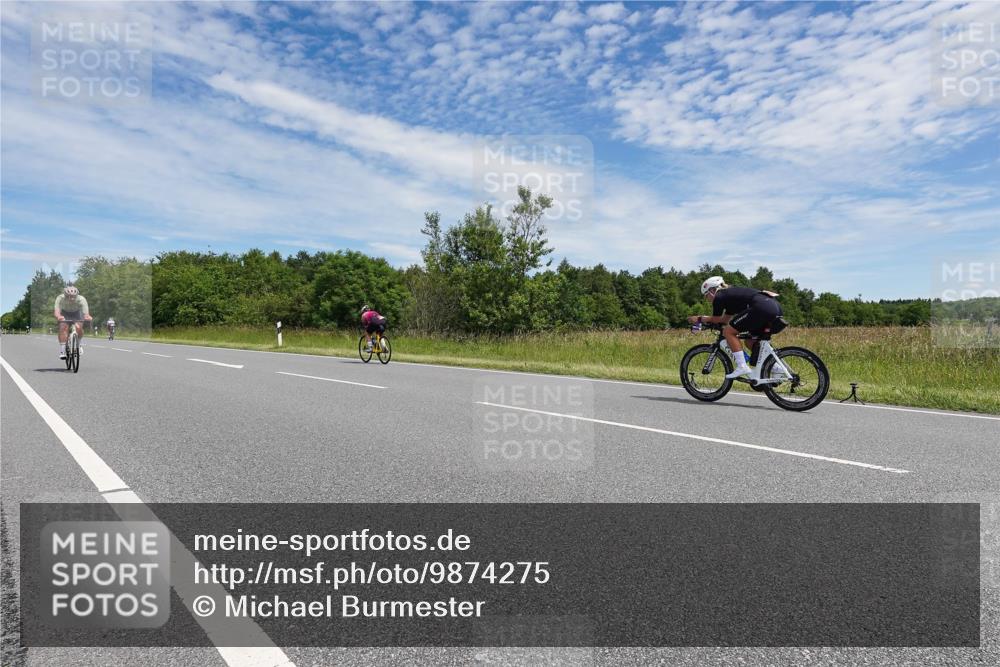 21.06.2026 - Viking Triathlon Michael Burmester http://msf.ph/oto/9874275 21.06.2026 12:48:11 Radfahren 57, 73, 124, 126, 166, 232, 273, 608, 644 meine-sportfotos.de