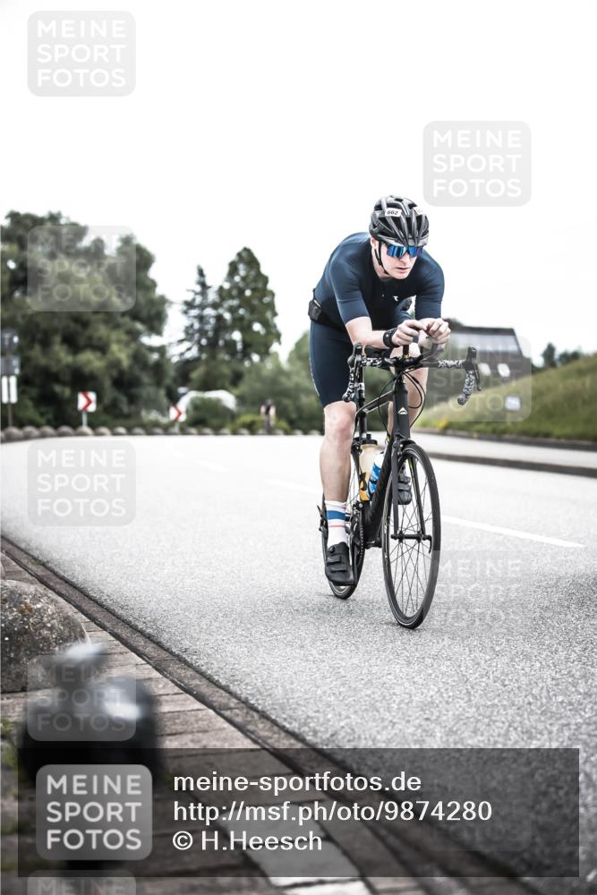 21.06.2026 - 29. Vierlanden-Triathlon H.Heesch http://msf.ph/oto/9874280 21.06.2026 12:16:37 Radfahren 662, 847 meine-sportfotos.de